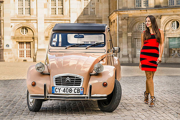 Ekateryna and 2 CV Paris