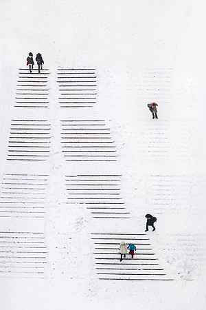A Vilnius Winter Sonata: Ascending and descending figures create a minimalist, rhythmic winter composition in snowy Vilnius