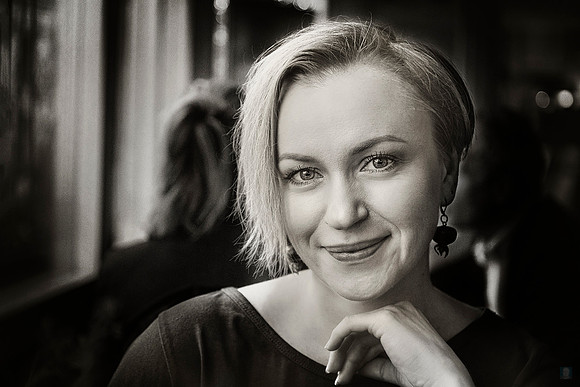 30 x 45 cm 181213 Ausra Vilnius 8 SEPIA Photo © Ludo Segers