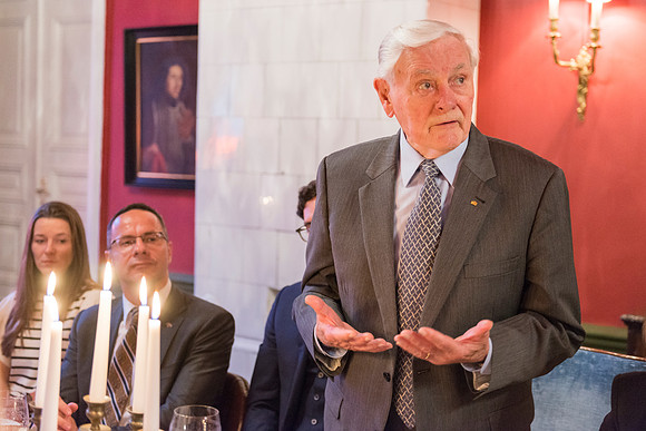 President Adamkus Vilnius Klubas Zygis