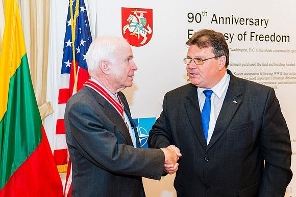 20140429_LT_Embassy_90_29_PS