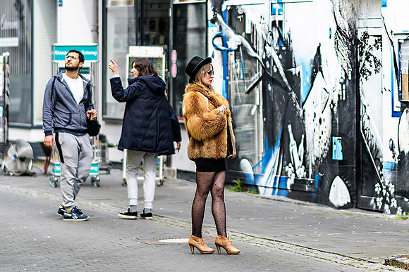 Fly Page 4 2 worlds Koningswinter