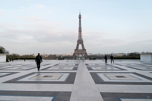 20200317   Eiffel tower from Trocadero during the Paris lock down 9741 Photo © Ludo Segers