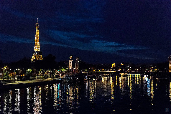 20200502 Seine at night in Paris 3945 Photo © Ludo Segers