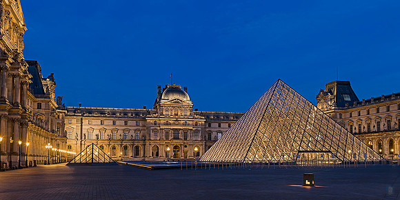 20200502 Louvre in early May in Paris 3935 Photo © Ludo Segers