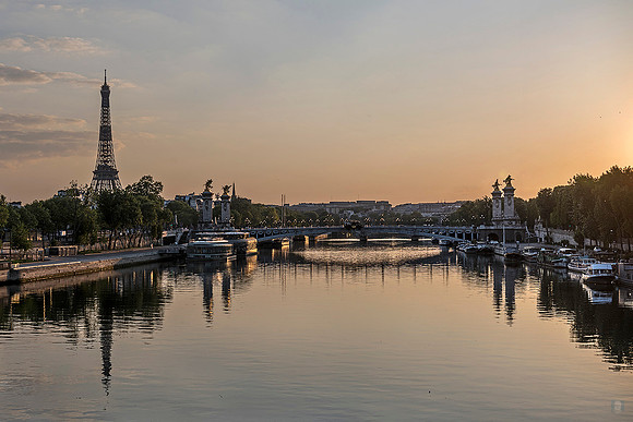 Pont Alexandre toward the Eiffel Tower Paris 3616 Photo © Ludo Segers