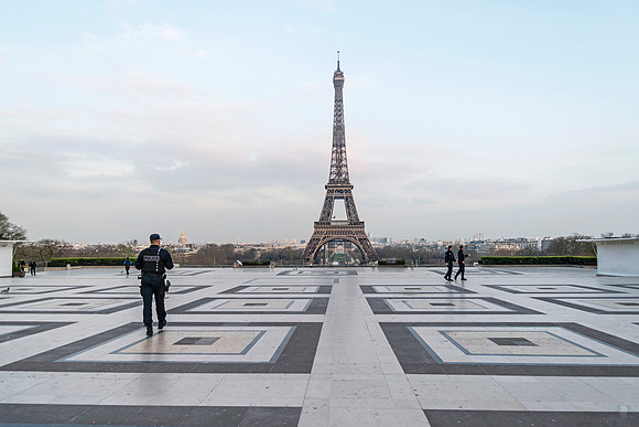 Trocadero March 2020 40 x 60 1/15
