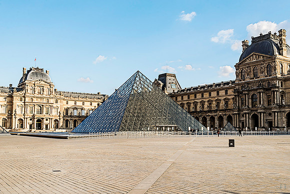 20200318 The Louvre with Pyramid 7588 Photo � Ludo Segers