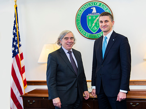 US Energy Secretary Dr. Ernest Moniz with the Lithuanian Minister of Energy.